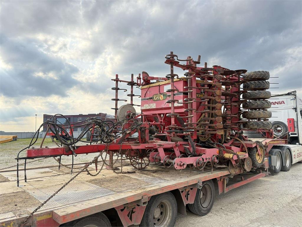 Vaderstad Rapid 600 F - Semoir: photos 1 Vaderstad Rapid 600 F - Semoir: photos 1