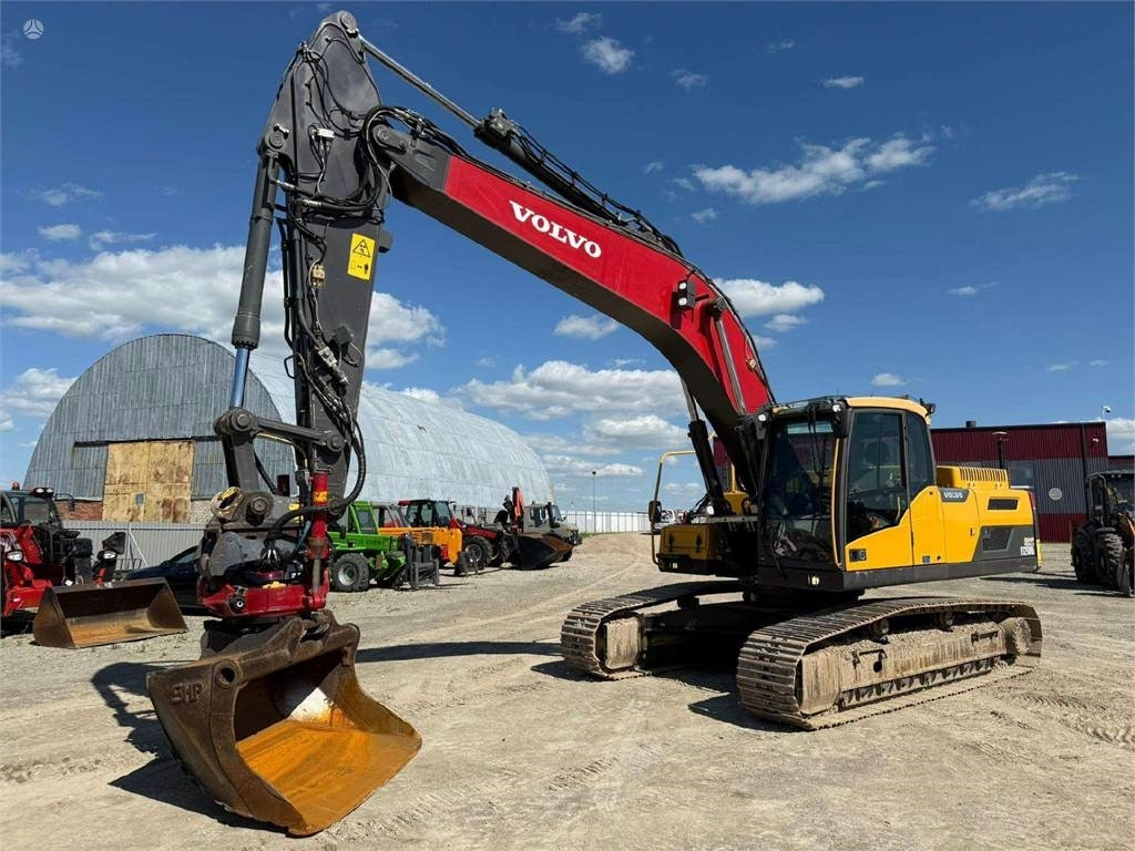Volvo EC 250 DL 3D GPS + ROTOTILT - Pelle sur chenille: photos 1 Volvo EC 250 DL 3D GPS + ROTOTILT - Pelle sur chenille: photos 1