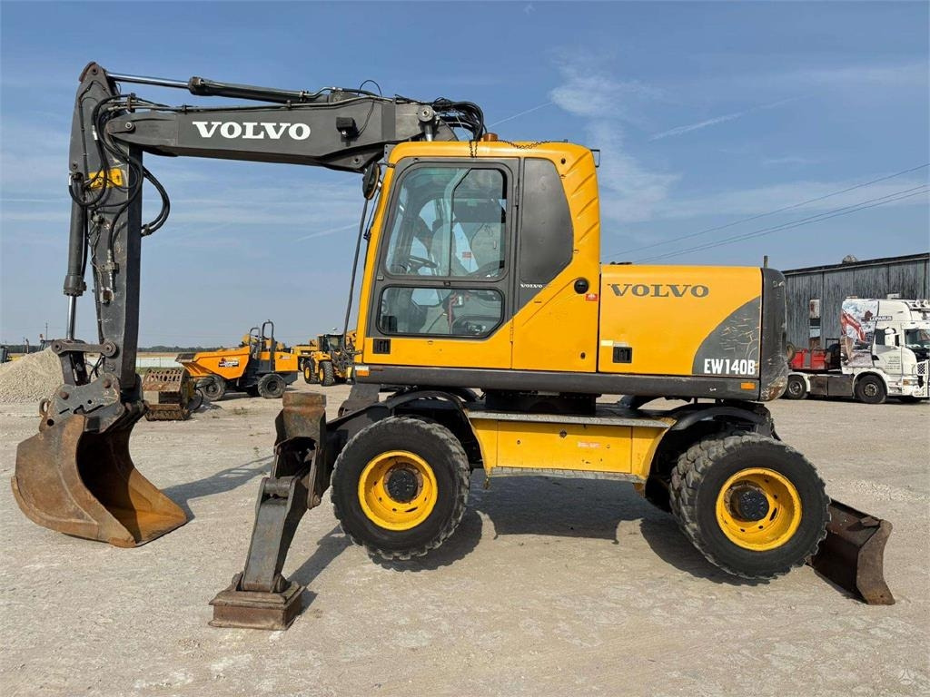 Volvo EW 140 B - Pelle sur pneus: photos 2 Volvo EW 140 B - Pelle sur pneus: photos 2