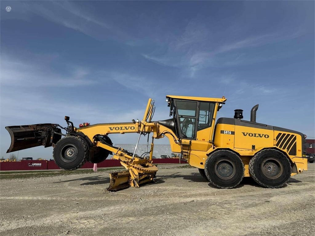 Volvo G976 6x6 Canada made - Niveleuse: photos 2 Volvo G976 6x6 Canada made - Niveleuse: photos 2
