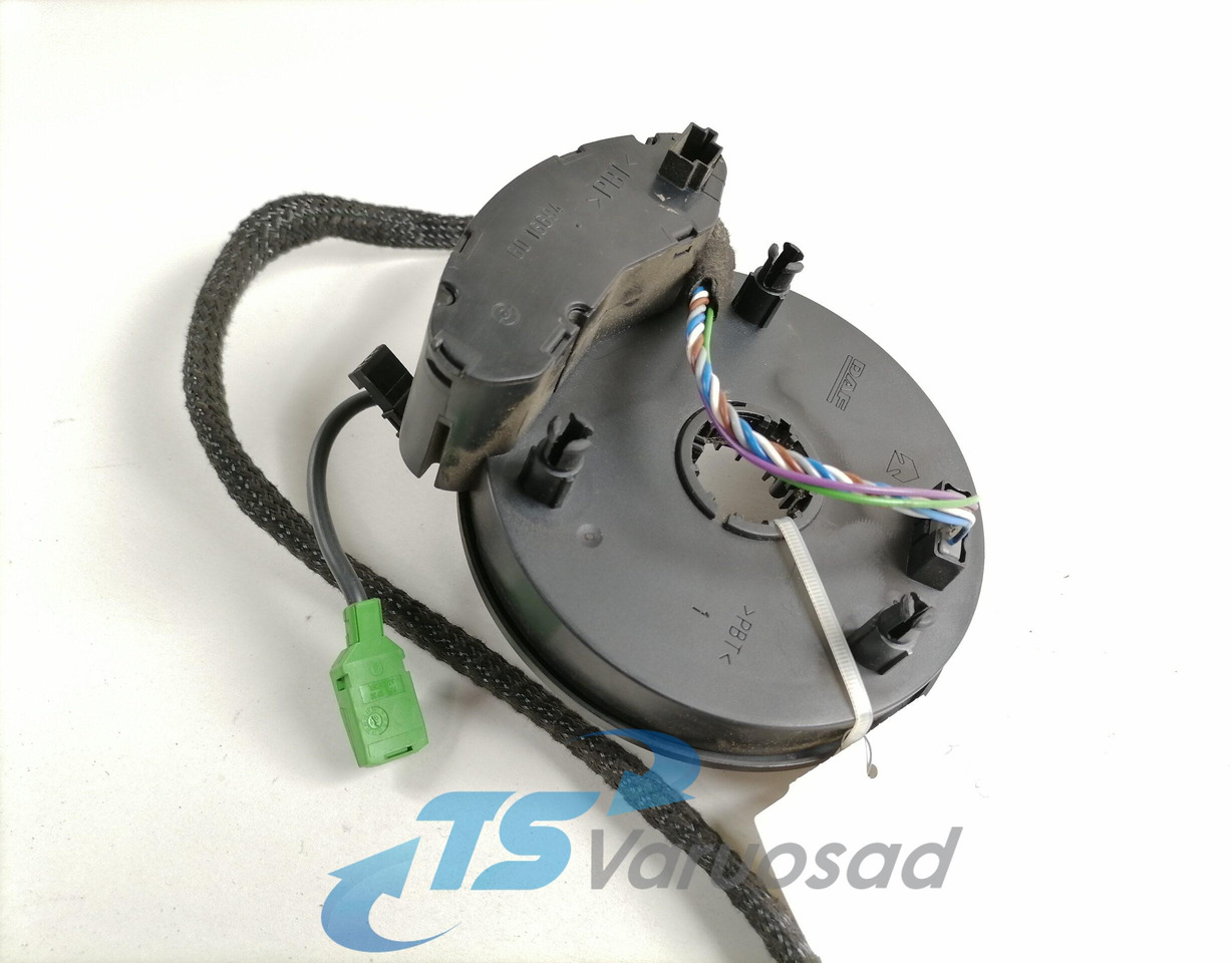 DAF Steering cable 1677033 - Commande de gouvernail pour Camion: photos 4 DAF Steering cable 1677033 - Commande de gouvernail pour Camion: photos 4