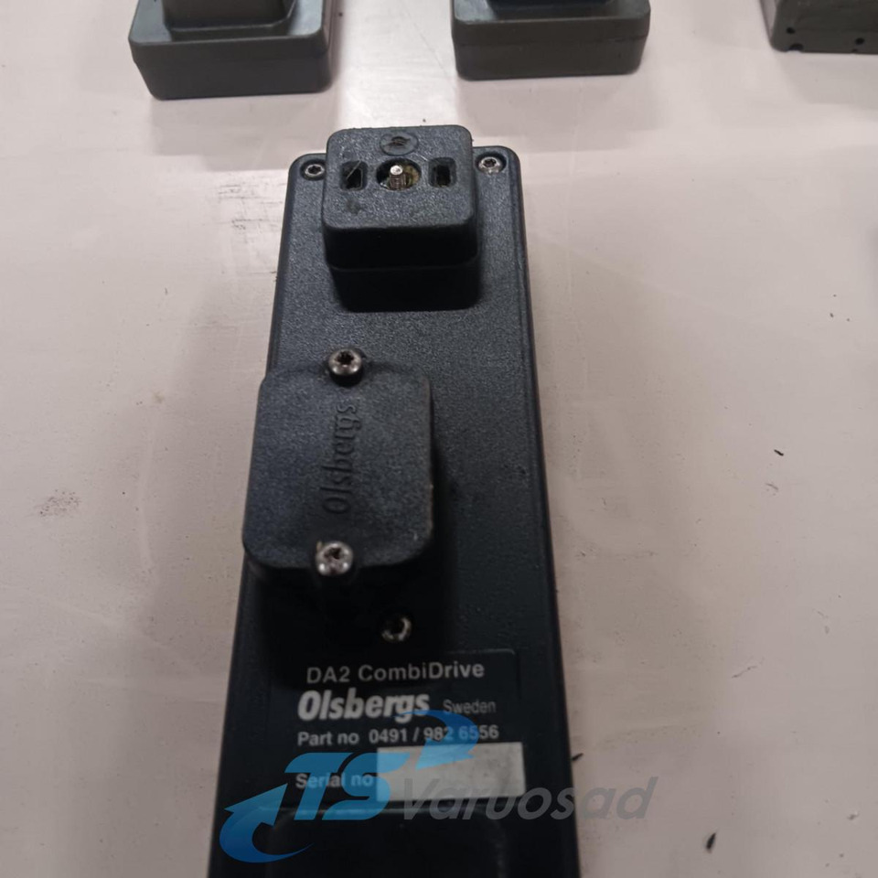 HIAB HIAB DIGITAL AMPLIFIER 9826556 - Hydraulique pour Camion: photos 3 HIAB HIAB DIGITAL AMPLIFIER 9826556 - Hydraulique pour Camion: photos 3