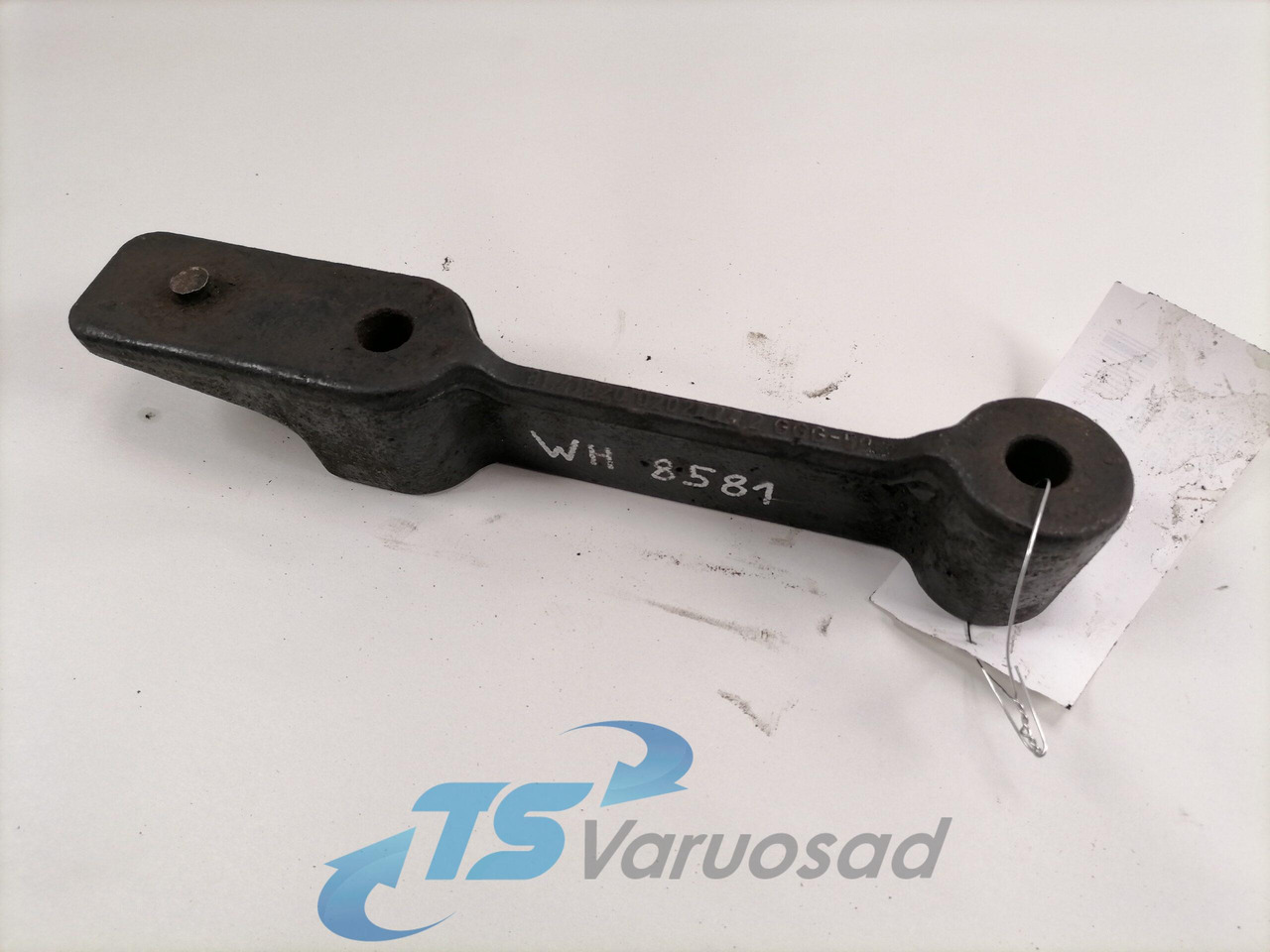 MAN Akude kinnitusraam 81418200202 - Accumulateur pour Camion: photos 2 MAN Akude kinnitusraam 81418200202 - Accumulateur pour Camion: photos 2