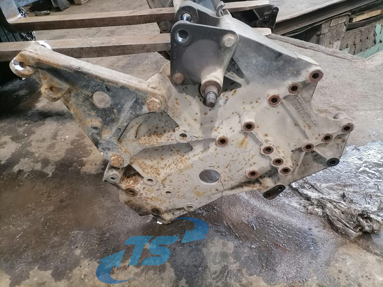 MAN Bracket 81413133020 - Frame/ Châssis pour Camion: photos 4 MAN Bracket 81413133020 - Frame/ Châssis pour Camion: photos 4