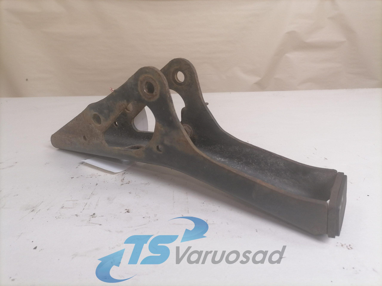 MAN Cab suspension carrier 81417010089 - Suspension de cabine pour Camion: photos 2 MAN Cab suspension carrier 81417010089 - Suspension de cabine pour Camion: photos 2