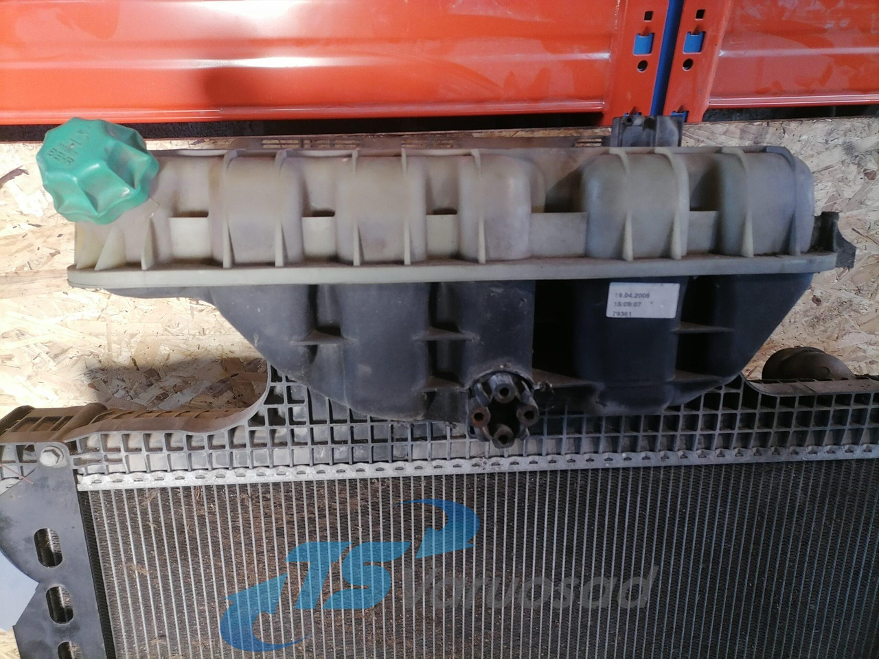 MAN Cooling radiator 81061016512 - Radiateur pour Camion: photos 3 MAN Cooling radiator 81061016512 - Radiateur pour Camion: photos 3