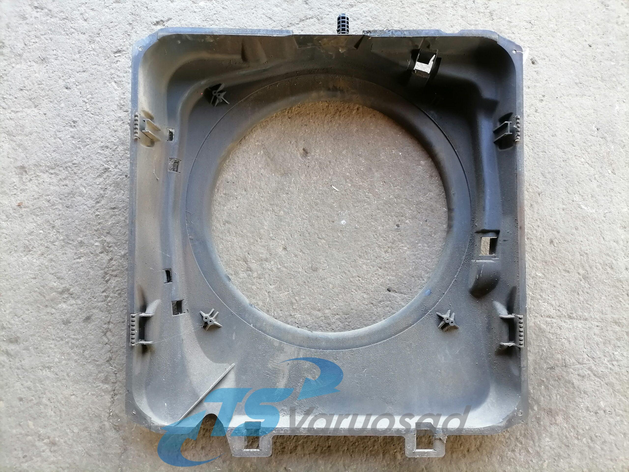 MAN Fan shroud 81066200145 - Radiateur pour Camion: photos 2 MAN Fan shroud 81066200145 - Radiateur pour Camion: photos 2