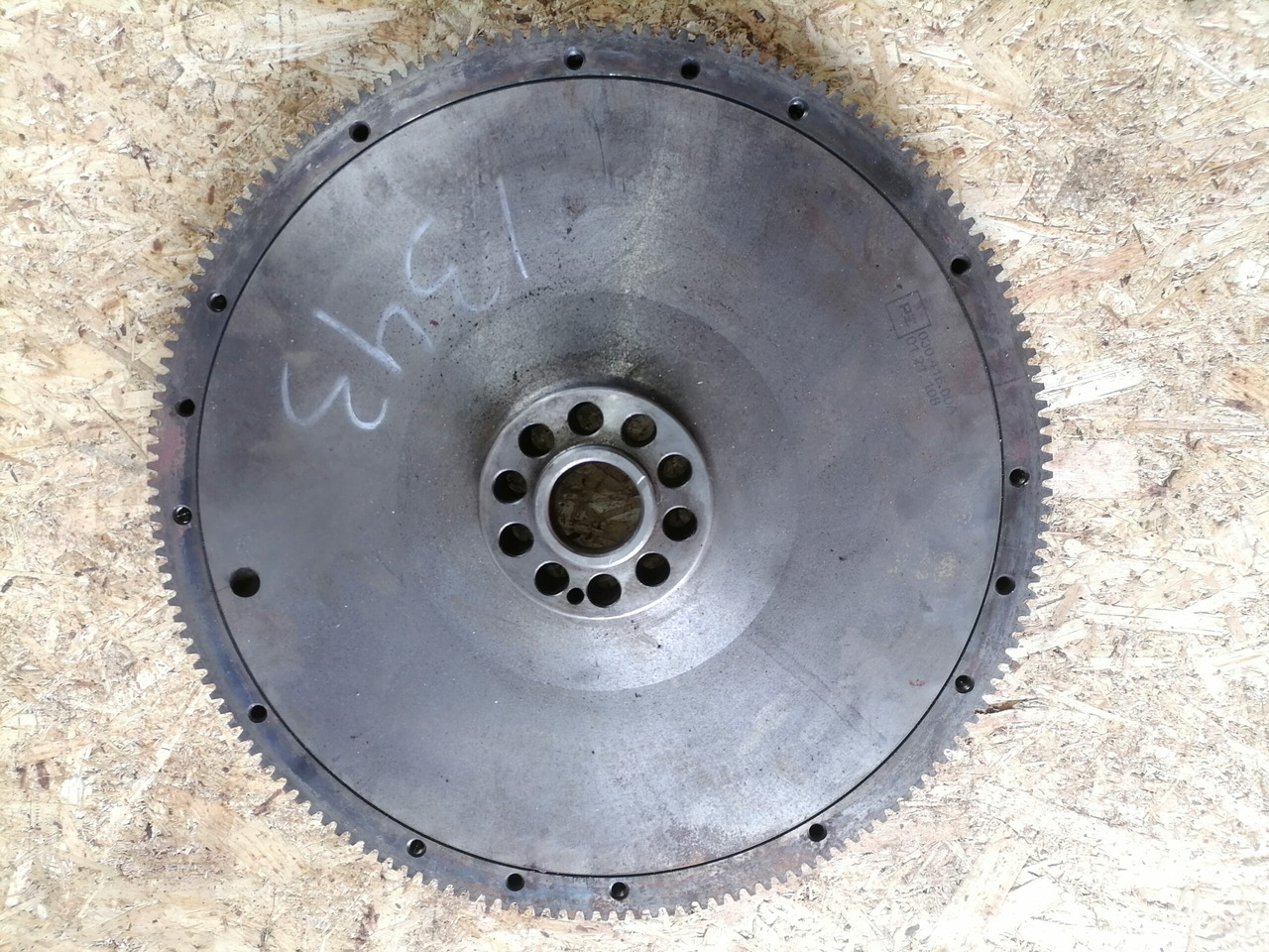 MAN Flywheel 03041600 - Pièce universelle pour Camion: photos 3 MAN Flywheel 03041600 - Pièce universelle pour Camion: photos 3