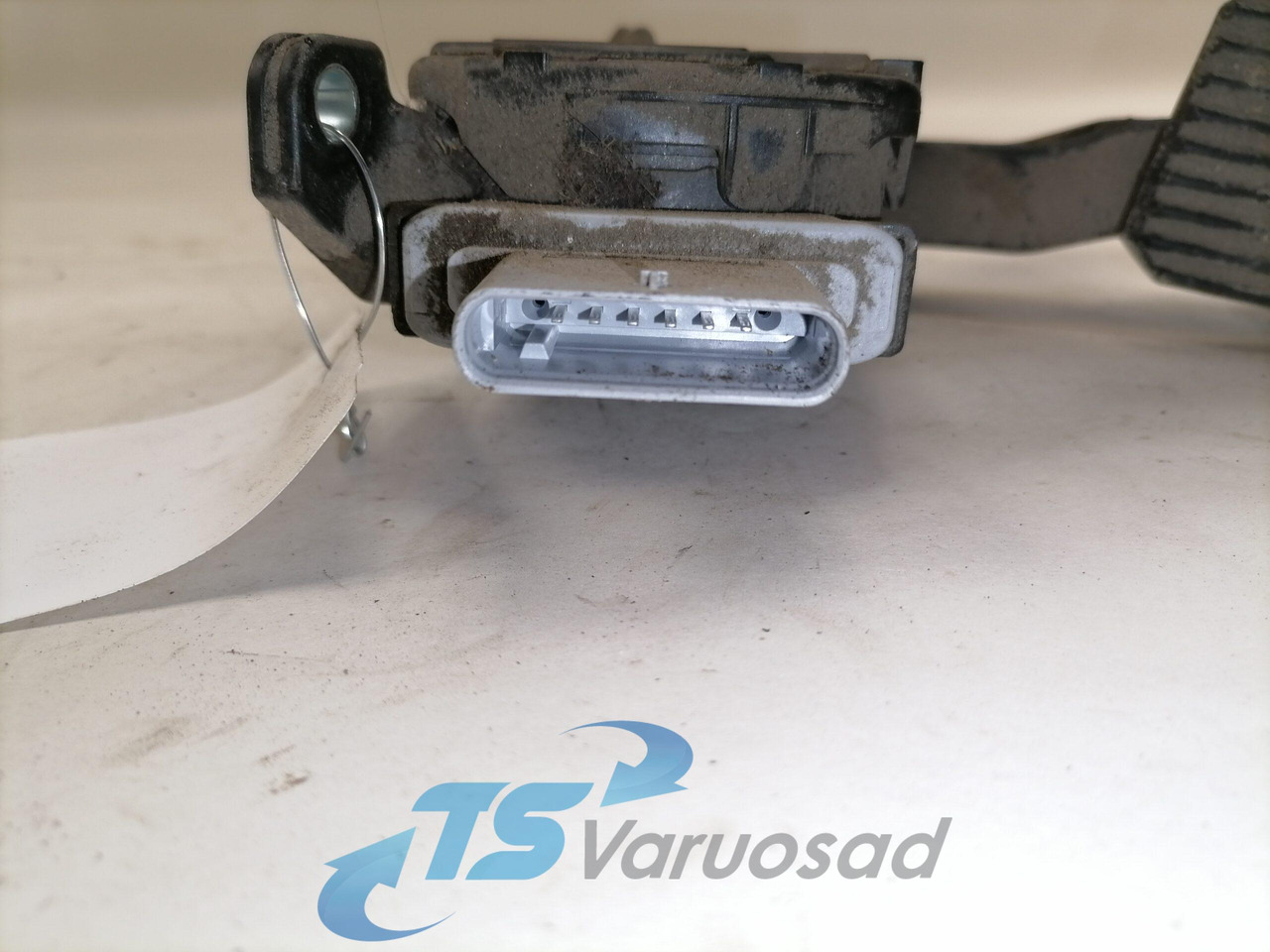 MAN Gaasipedaal reostaadiga 81259706103 - Système de carburant pour Camion: photos 3 MAN Gaasipedaal reostaadiga 81259706103 - Système de carburant pour Camion: photos 3