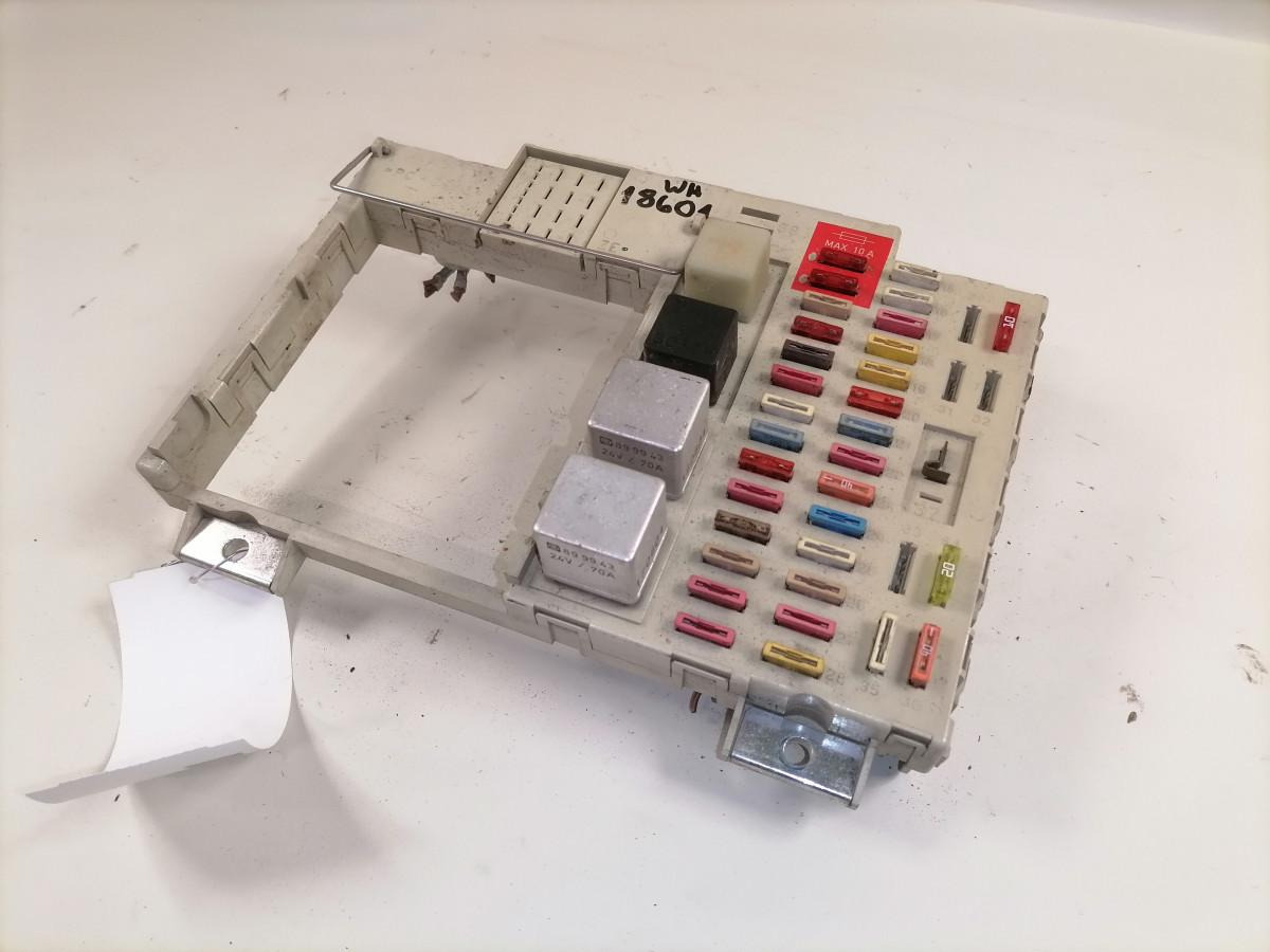 MAN Kaitsmepaneel 81254446074 - Fusible pour Camion: photos 3 MAN Kaitsmepaneel 81254446074 - Fusible pour Camion: photos 3