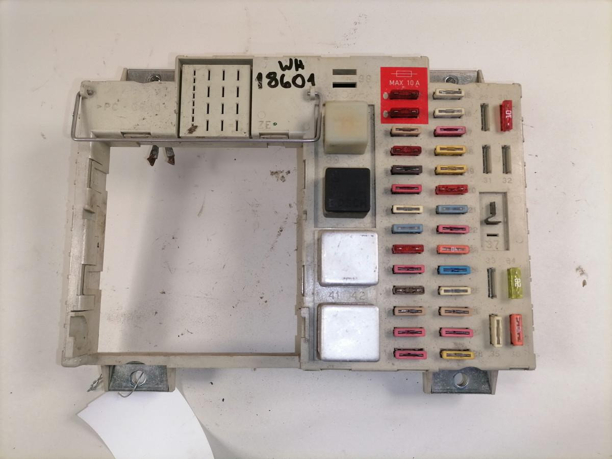 MAN Kaitsmepaneel 81254446074 - Fusible pour Camion: photos 2 MAN Kaitsmepaneel 81254446074 - Fusible pour Camion: photos 2