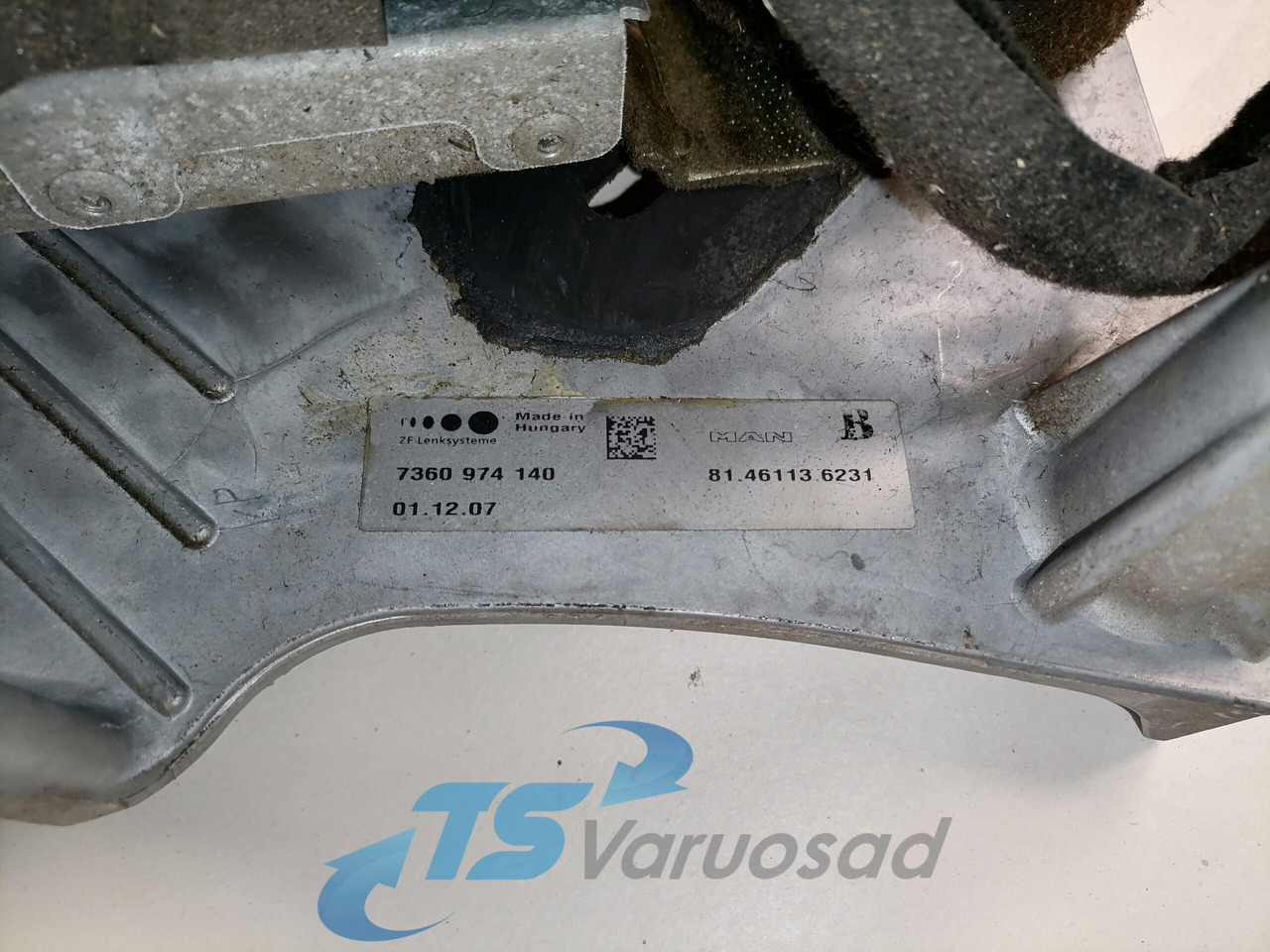 MAN Roolisammas 81461136235 - Colonne de direction pour Camion: photos 4 MAN Roolisammas 81461136235 - Colonne de direction pour Camion: photos 4