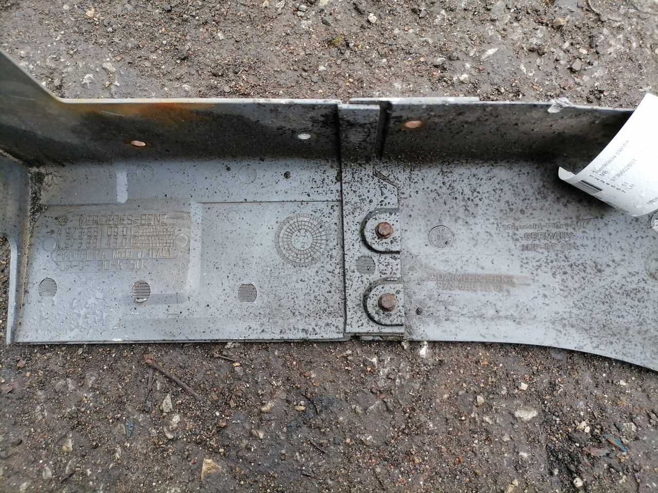 MB Astmelaua plastik 9736602601 - Marchepied pour Camion: photos 4 MB Astmelaua plastik 9736602601 - Marchepied pour Camion: photos 4