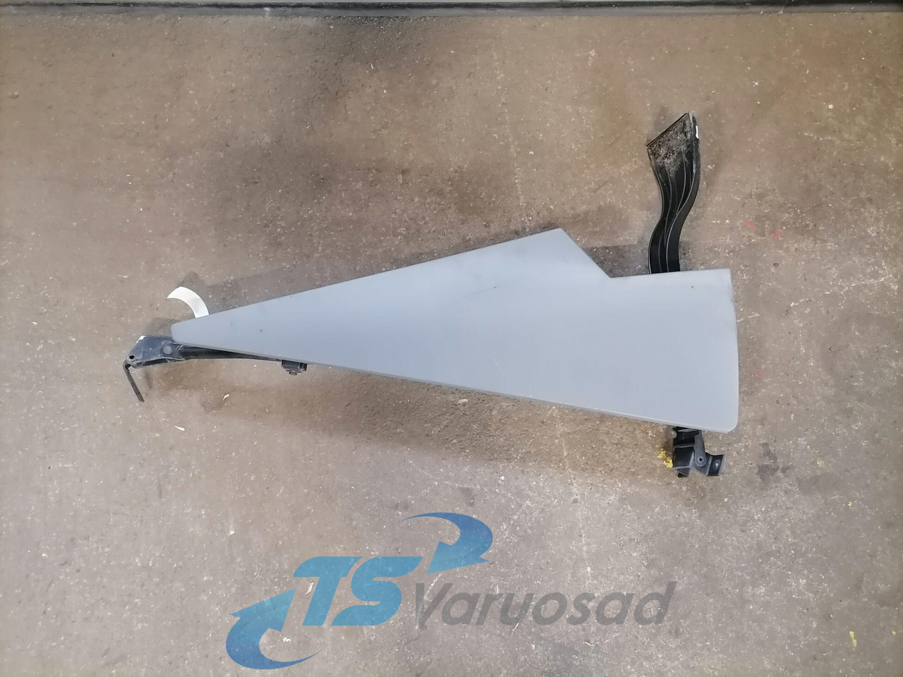Mercedes-Benz Kabiini tuulesuunaja, ülemine parem A9417903365 - Aérodynamique/ Spoilers pour Camion: photos 1 Mercedes-Benz Kabiini tuulesuunaja, ülemine parem A9417903365 - Aérodynamique/ Spoilers pour Camion: photos 1