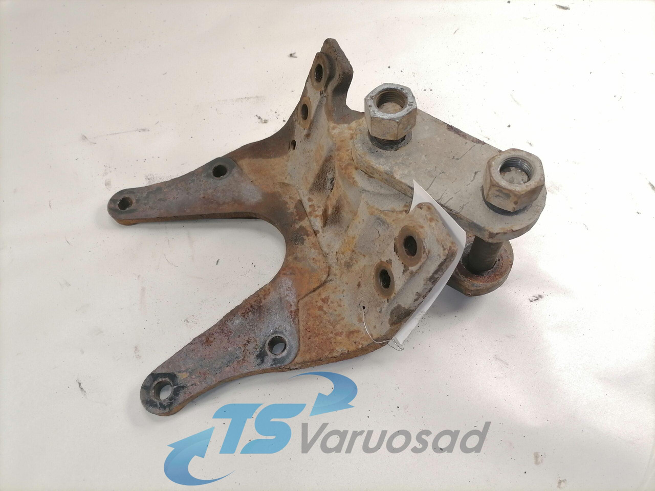 Mercedes-Benz Leaf spring bracket A9413200070 - Suspension pour Camion: photos 2 Mercedes-Benz Leaf spring bracket A9413200070 - Suspension pour Camion: photos 2