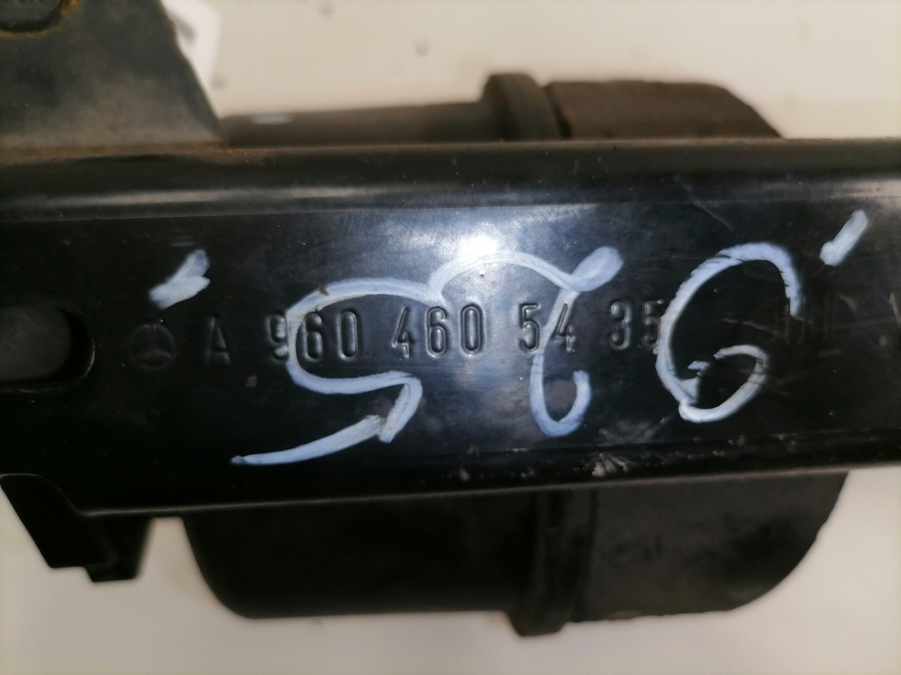 Mercedes-Benz Roolisüsteemi õlimahuti A0004668502 - Tuyau de direction pour Camion: photos 5 Mercedes-Benz Roolisüsteemi õlimahuti A0004668502 - Tuyau de direction pour Camion: photos 5