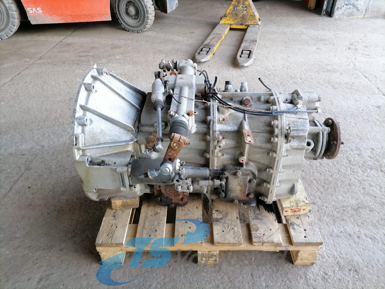 Renault Käigukast Y06365 - Boîte de vitesse et pièces pour Camion: photos 2 Renault Käigukast Y06365 - Boîte de vitesse et pièces pour Camion: photos 2