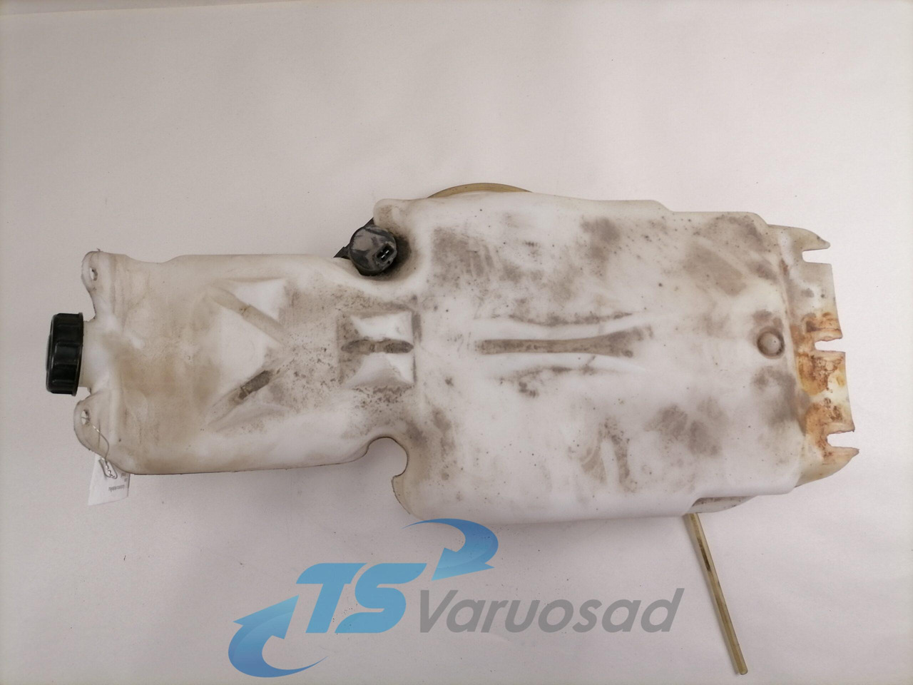 Renault Windscreen washer fluid tank 5010544976 - Essuie-glace pour Camion: photos 5 Renault Windscreen washer fluid tank 5010544976 - Essuie-glace pour Camion: photos 5