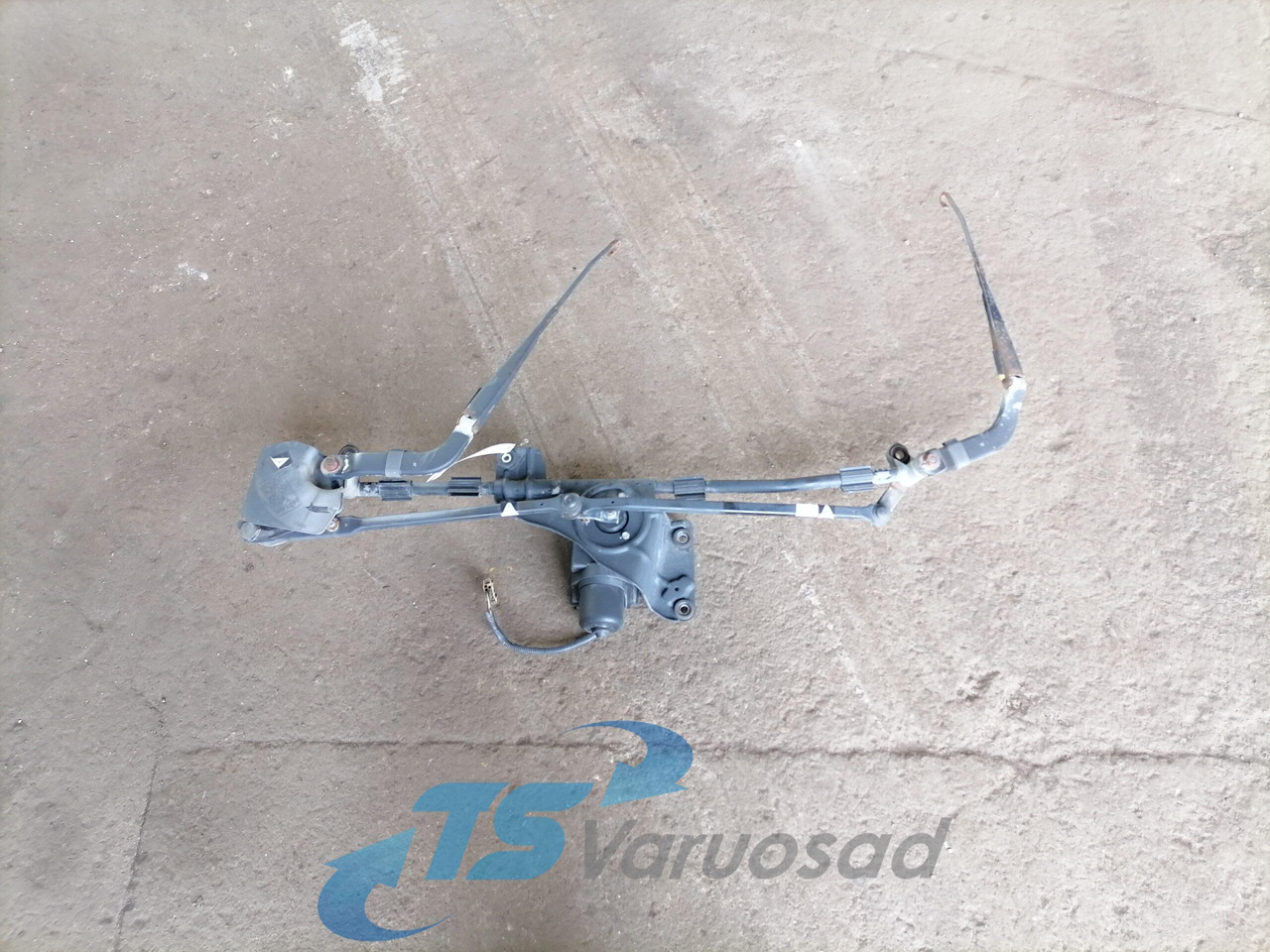 Renault Wiper frame 5010623531 - Essuie-glace pour Camion: photos 1 Renault Wiper frame 5010623531 - Essuie-glace pour Camion: photos 1
