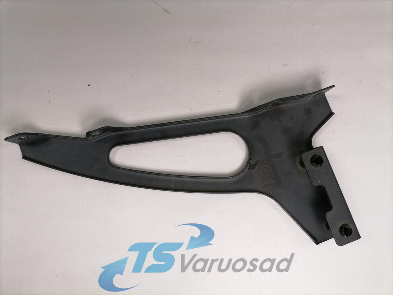 Scania Air deflector bracket 1358243 - Aérodynamique/ Spoilers pour Camion: photos 3 Scania Air deflector bracket 1358243 - Aérodynamique/ Spoilers pour Camion: photos 3