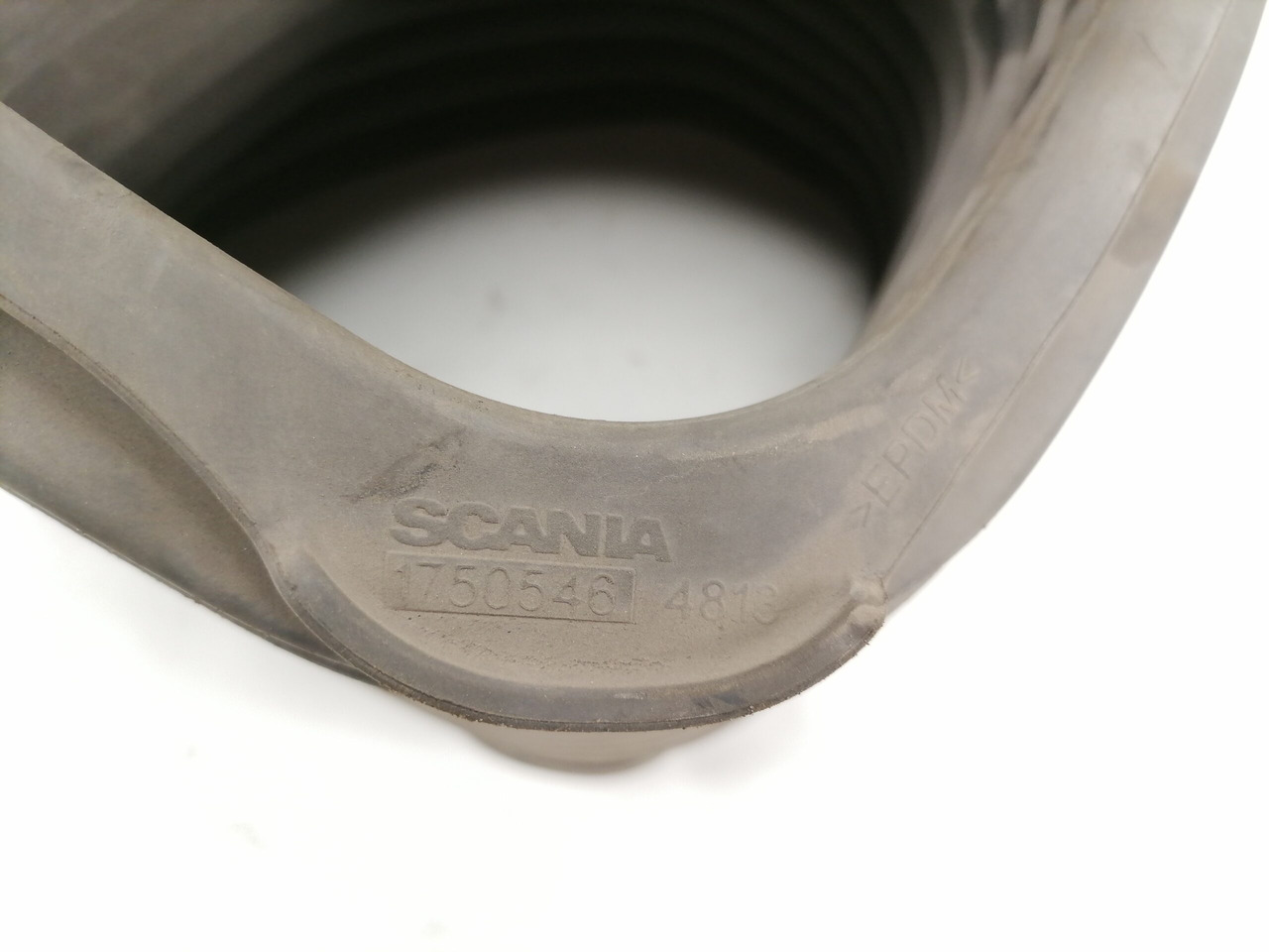 Scania Air intake 1750546 - Système d'admission d'air pour Camion: photos 3 Scania Air intake 1750546 - Système d'admission d'air pour Camion: photos 3
