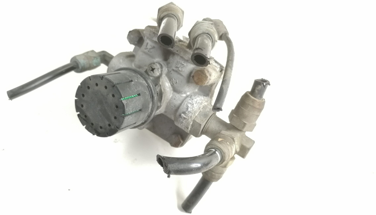Scania Air pressure control valve 1425183 - Valve de frein pour Camion: photos 1 Scania Air pressure control valve 1425183 - Valve de frein pour Camion: photos 1