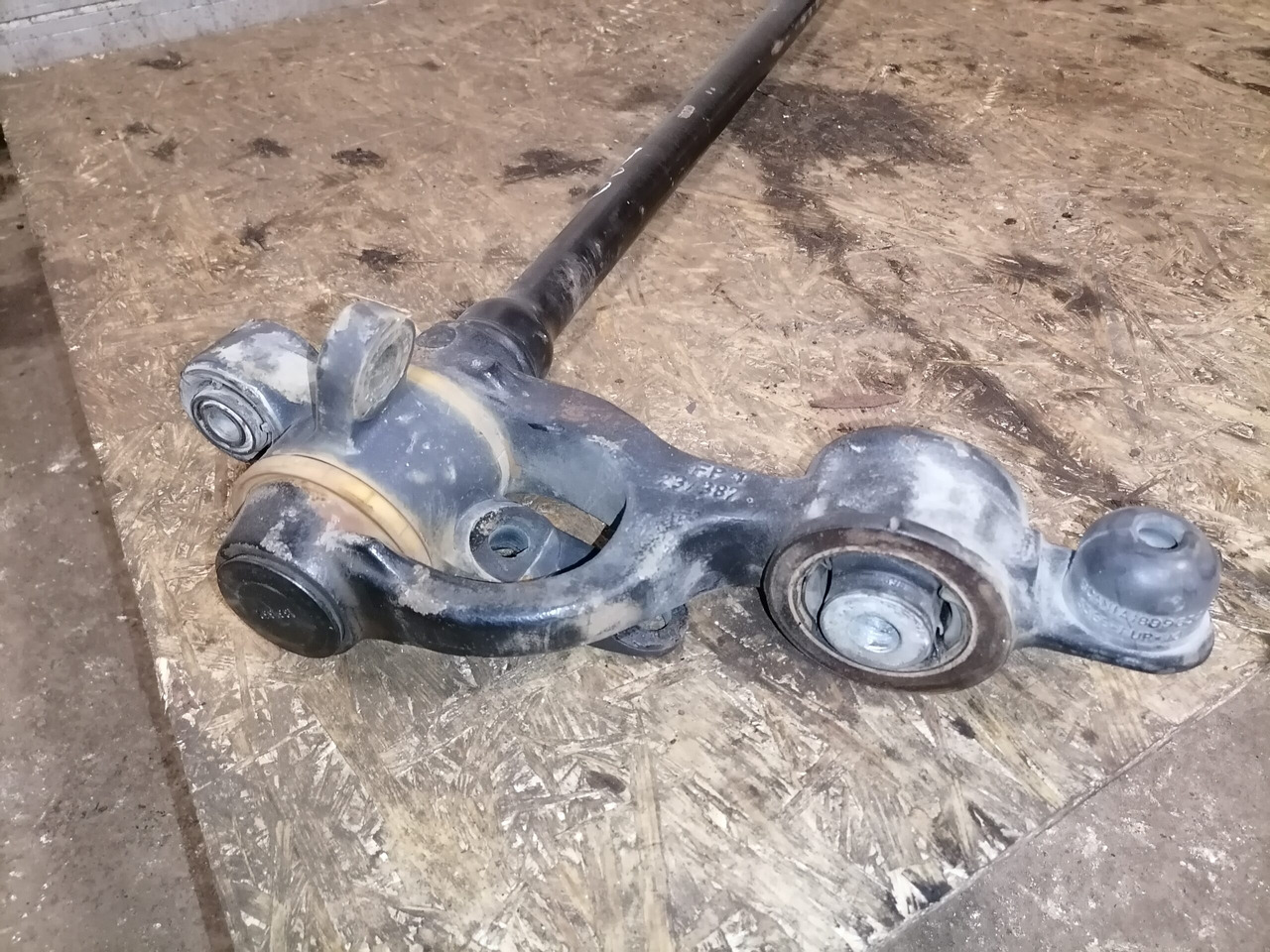 Scania Cab anti-roll bar 1788227 - Suspension de cabine pour Camion: photos 5 Scania Cab anti-roll bar 1788227 - Suspension de cabine pour Camion: photos 5