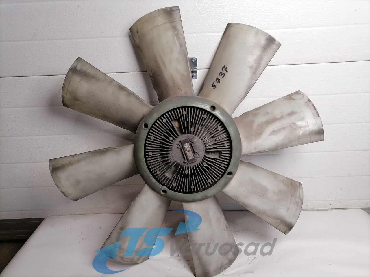 Scania Cooling fan 1392261 - Ventilateur pour Camion: photos 1 Scania Cooling fan 1392261 - Ventilateur pour Camion: photos 1