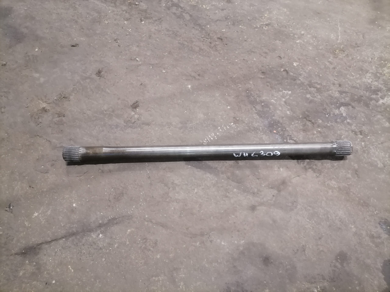 Scania Drive shaft 1368178 - Demi arbre pour Camion: photos 1 Scania Drive shaft 1368178 - Demi arbre pour Camion: photos 1