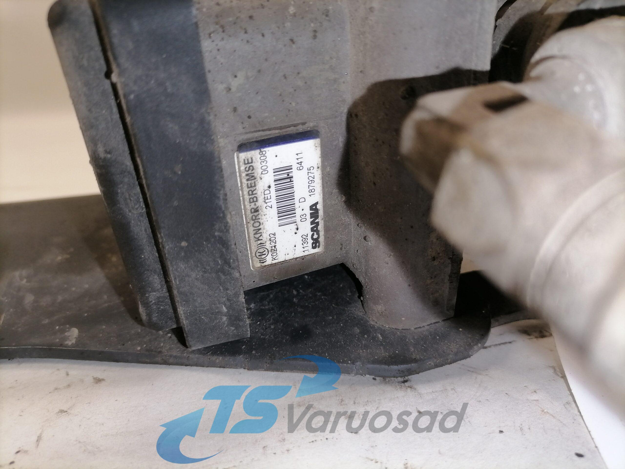Scania EBS brake valve 1879275 - Valve de frein pour Camion: photos 3 Scania EBS brake valve 1879275 - Valve de frein pour Camion: photos 3