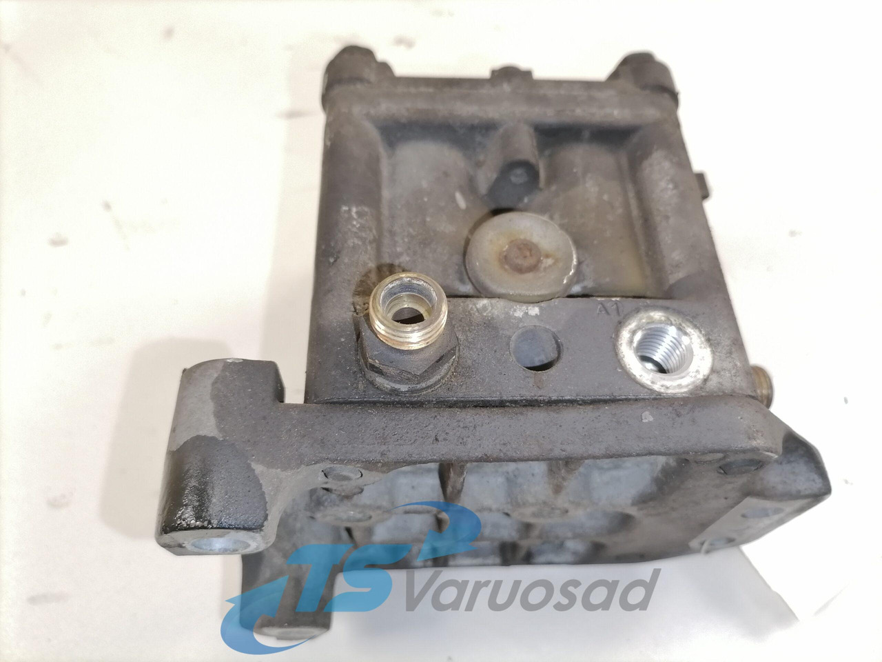 Scania EGR valve 2021086 - Système d'échappement pour Camion: photos 2 Scania EGR valve 2021086 - Système d'échappement pour Camion: photos 2