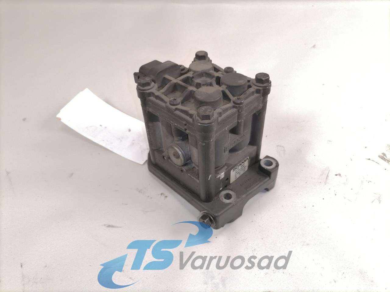 Scania EGR valve 2021086 - Système d'échappement pour Camion: photos 1 Scania EGR valve 2021086 - Système d'échappement pour Camion: photos 1