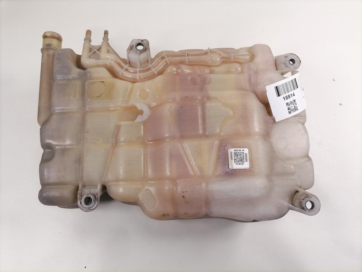 Scania Expansion tank 2545033 - Pièce universelle pour Camion: photos 3 Scania Expansion tank 2545033 - Pièce universelle pour Camion: photos 3