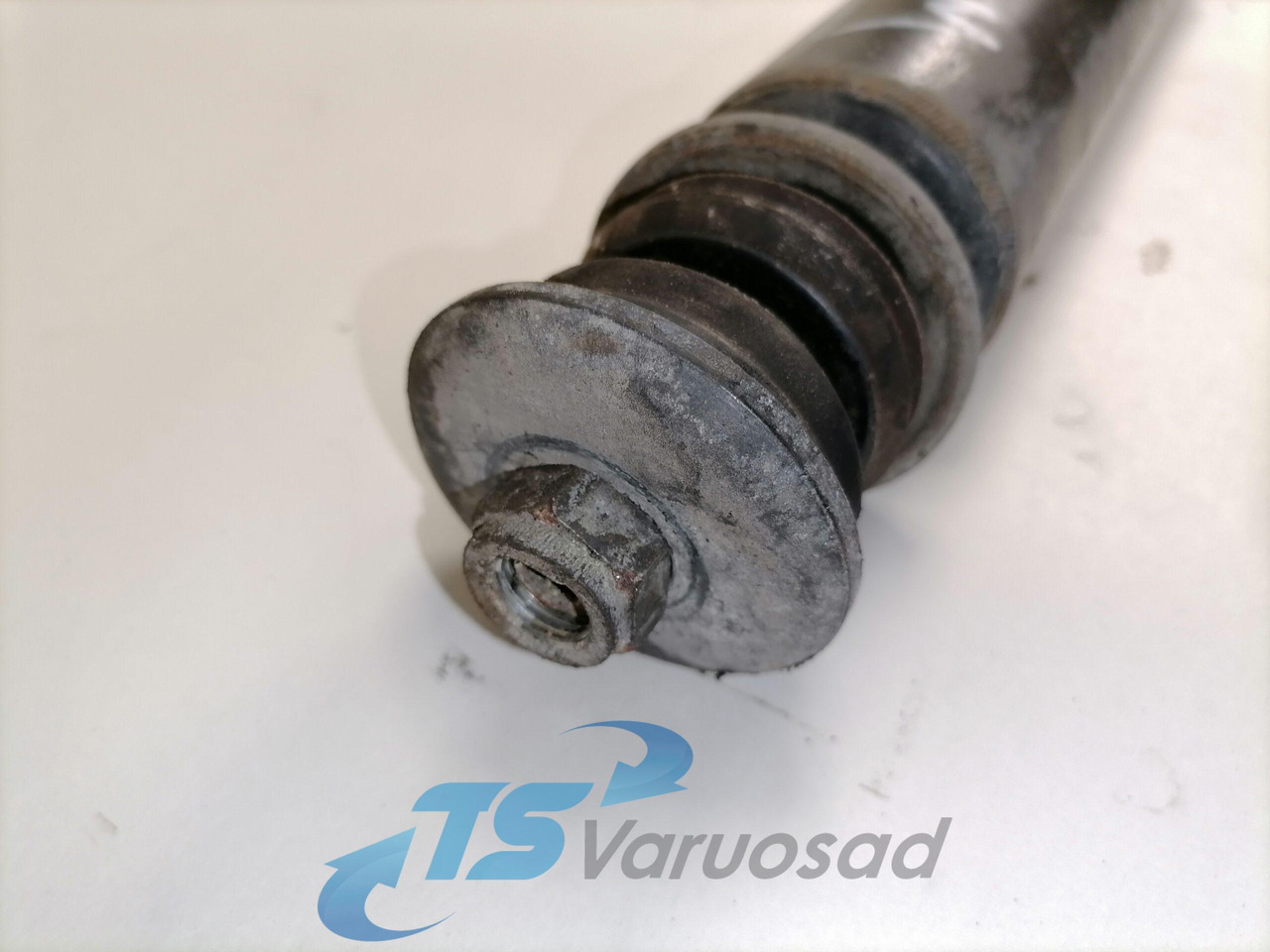 Scania First axel shock absorber T1330 - Amortisseurs pour Camion: photos 3 Scania First axel shock absorber T1330 - Amortisseurs pour Camion: photos 3
