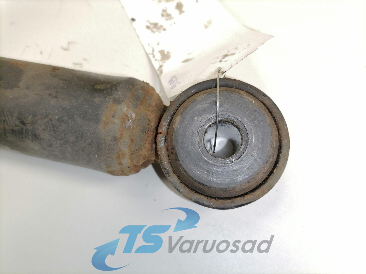Scania First axel shock absorber T1330 - Amortisseurs pour Camion: photos 2 Scania First axel shock absorber T1330 - Amortisseurs pour Camion: photos 2
