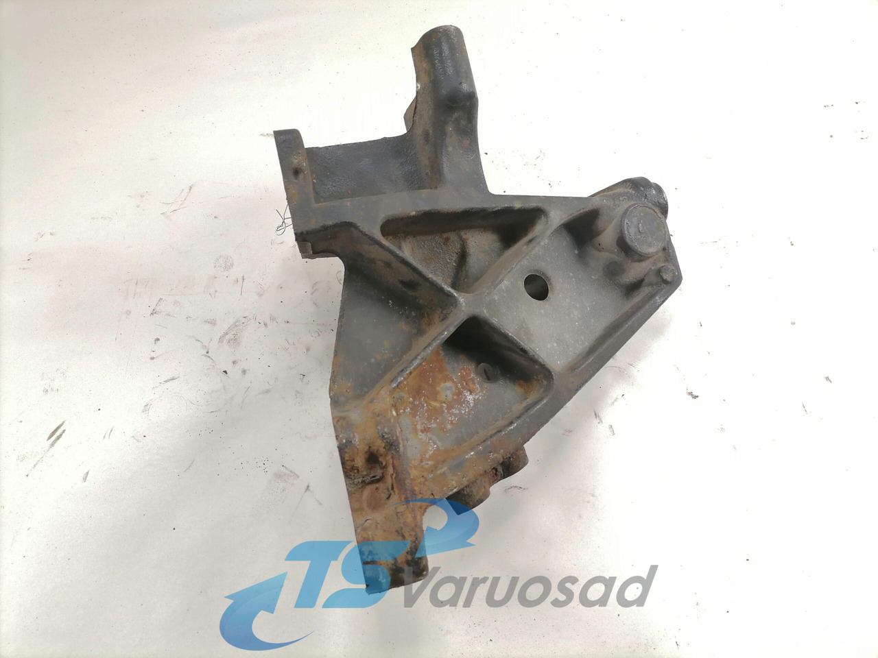 Scania Front bumper carrier 1431601 - Pare-chocs pour Camion: photos 2 Scania Front bumper carrier 1431601 - Pare-chocs pour Camion: photos 2