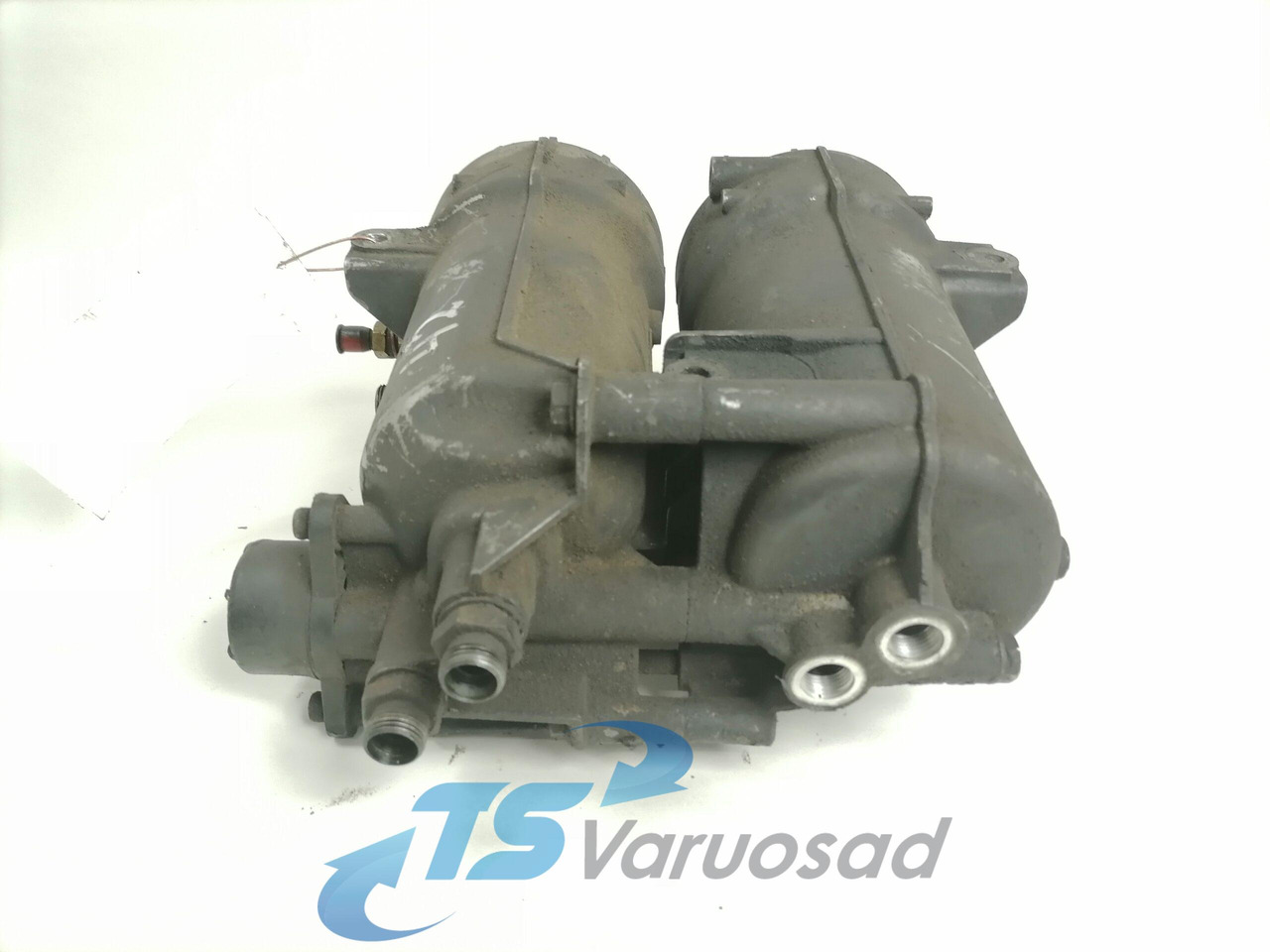 Scania Fuel filter unit 1863220 - Filtre à carburant pour Camion: photos 5 Scania Fuel filter unit 1863220 - Filtre à carburant pour Camion: photos 5