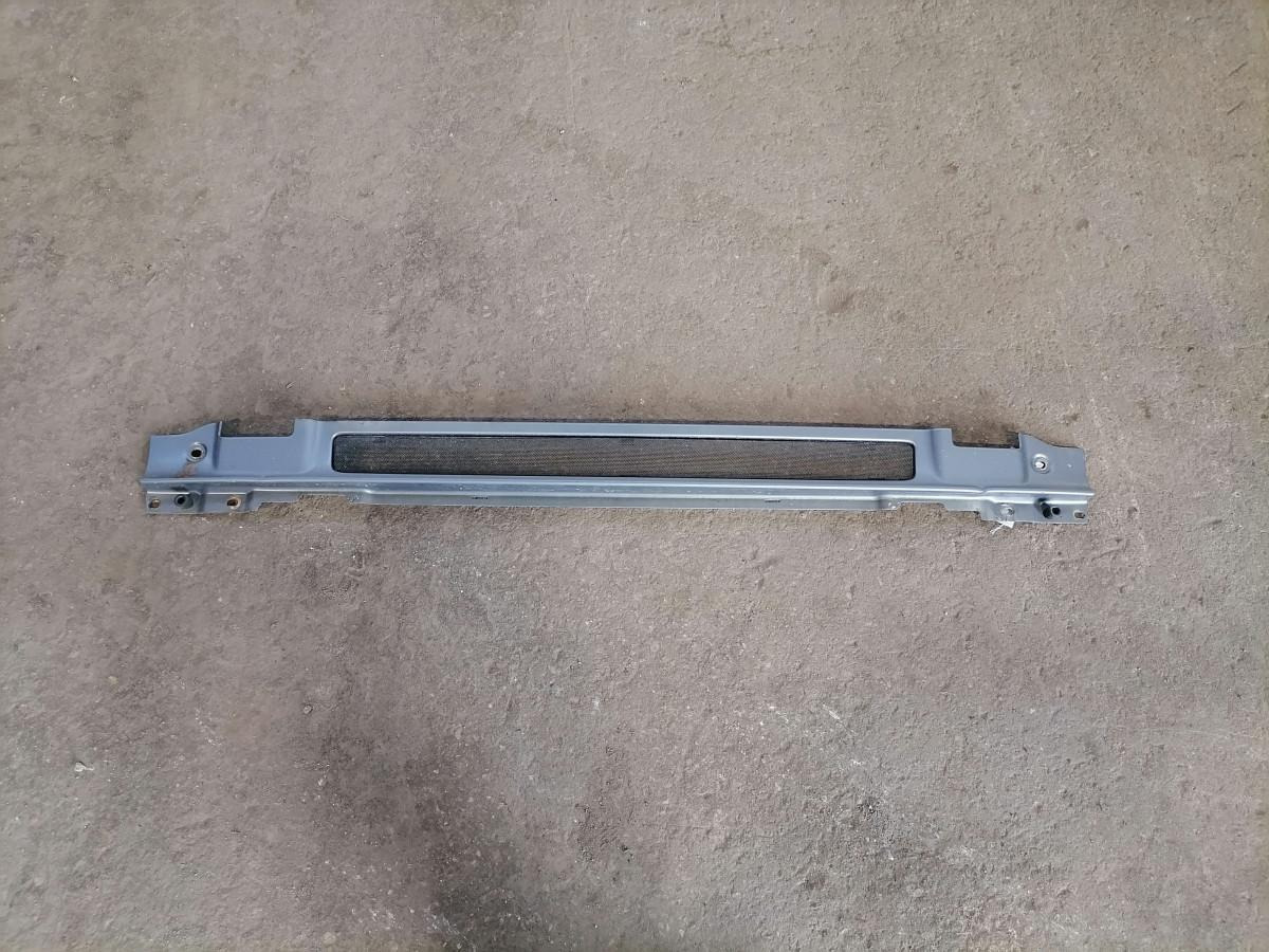 Scania Grille panel 1748086 - Calandre pour Camion: photos 2 Scania Grille panel 1748086 - Calandre pour Camion: photos 2