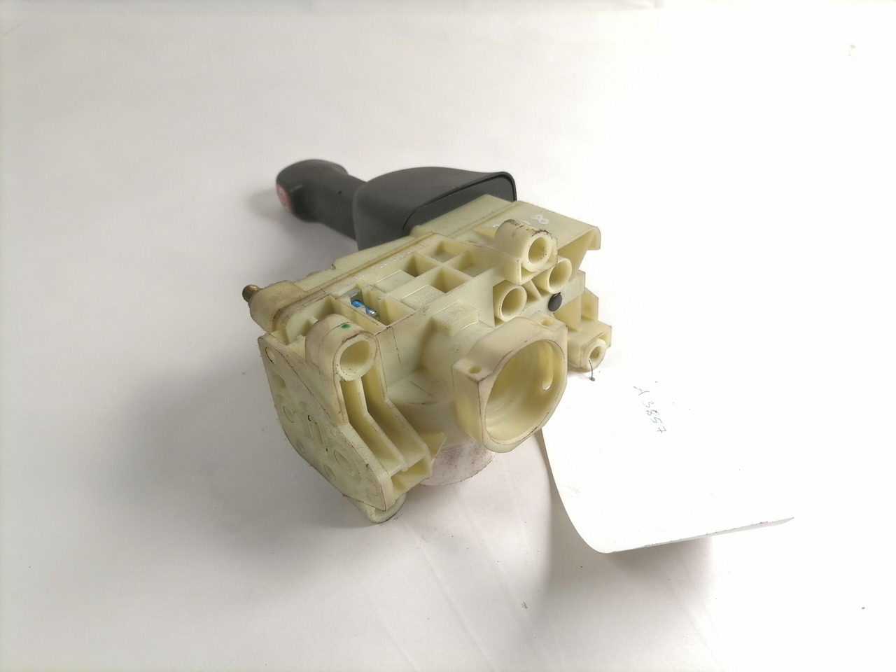 Scania Handbrake control lever 1882115 - Pièce universelle pour Camion: photos 4 Scania Handbrake control lever 1882115 - Pièce universelle pour Camion: photos 4