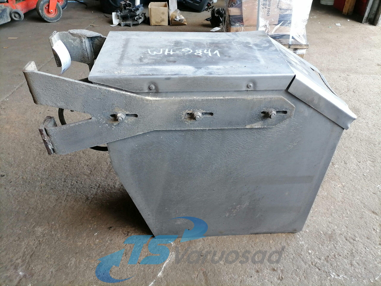 Scania Liivakast S90 - Pièce universelle pour Camion: photos 2 Scania Liivakast S90 - Pièce universelle pour Camion: photos 2