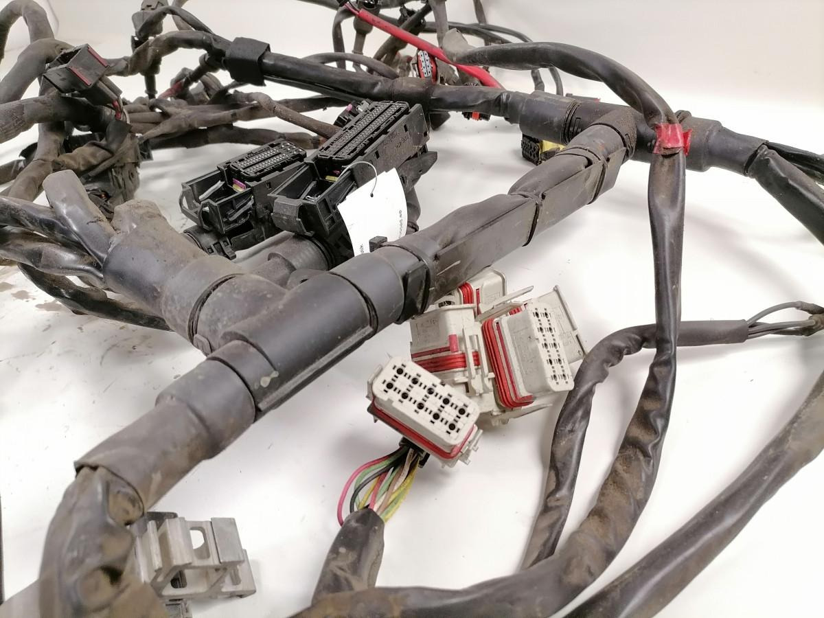 Scania Mootori juhtmestik 2800208 - Pièce universelle pour Camion: photos 4 Scania Mootori juhtmestik 2800208 - Pièce universelle pour Camion: photos 4