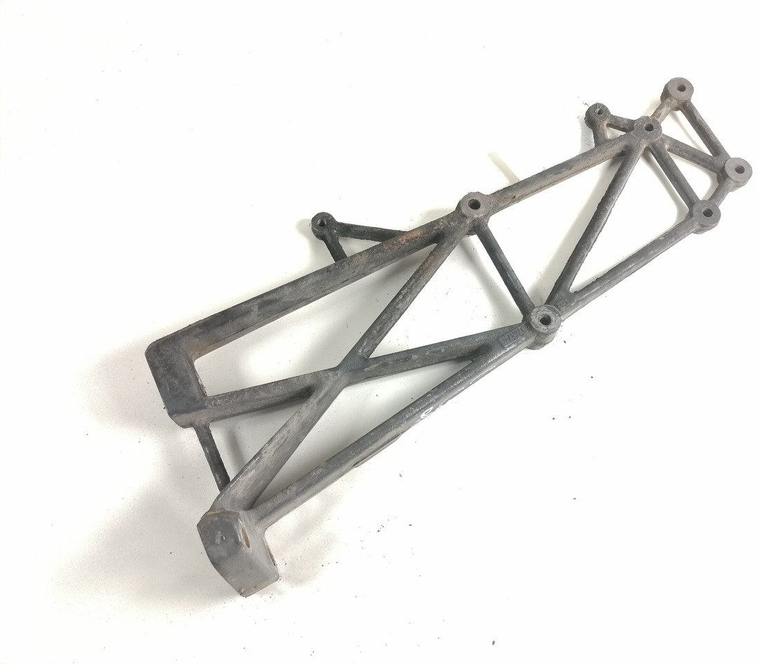 Scania Muffler carrier 1378482 - Silencieux pour Camion: photos 1 Scania Muffler carrier 1378482 - Silencieux pour Camion: photos 1