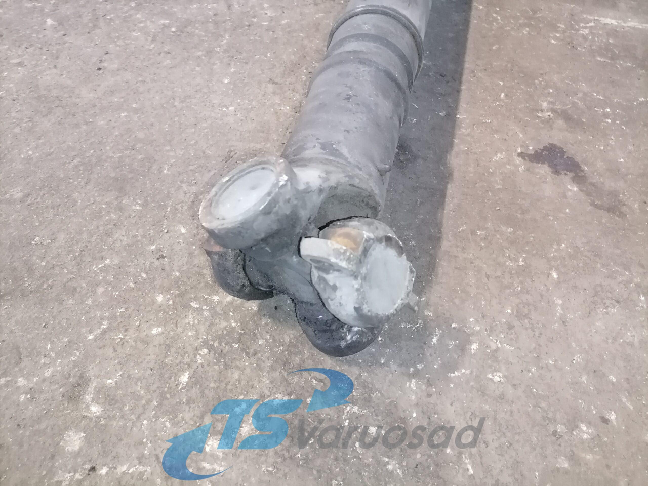 Scania Propeller shaft 1758613 - Arbre à cardan pour Camion: photos 2 Scania Propeller shaft 1758613 - Arbre à cardan pour Camion: photos 2