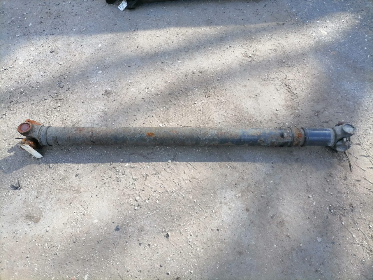 Scania Propeller shaft 1758616 - Arbre à cardan pour Camion: photos 2 Scania Propeller shaft 1758616 - Arbre à cardan pour Camion: photos 2