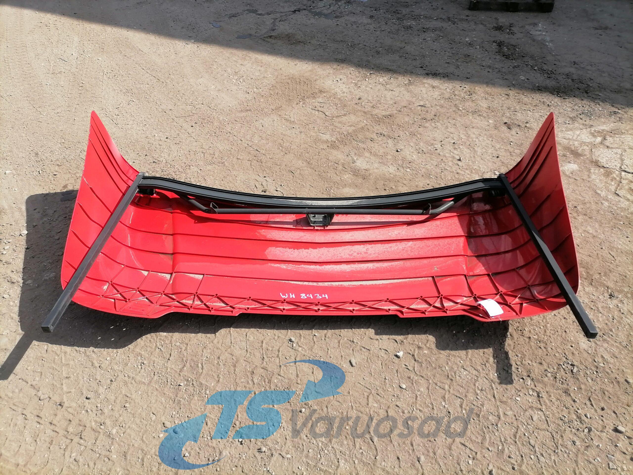 Scania Scania cab wind deflector, roof 1757973 - Aérodynamique/ Spoilers pour Camion: photos 2 Scania Scania cab wind deflector, roof 1757973 - Aérodynamique/ Spoilers pour Camion: photos 2