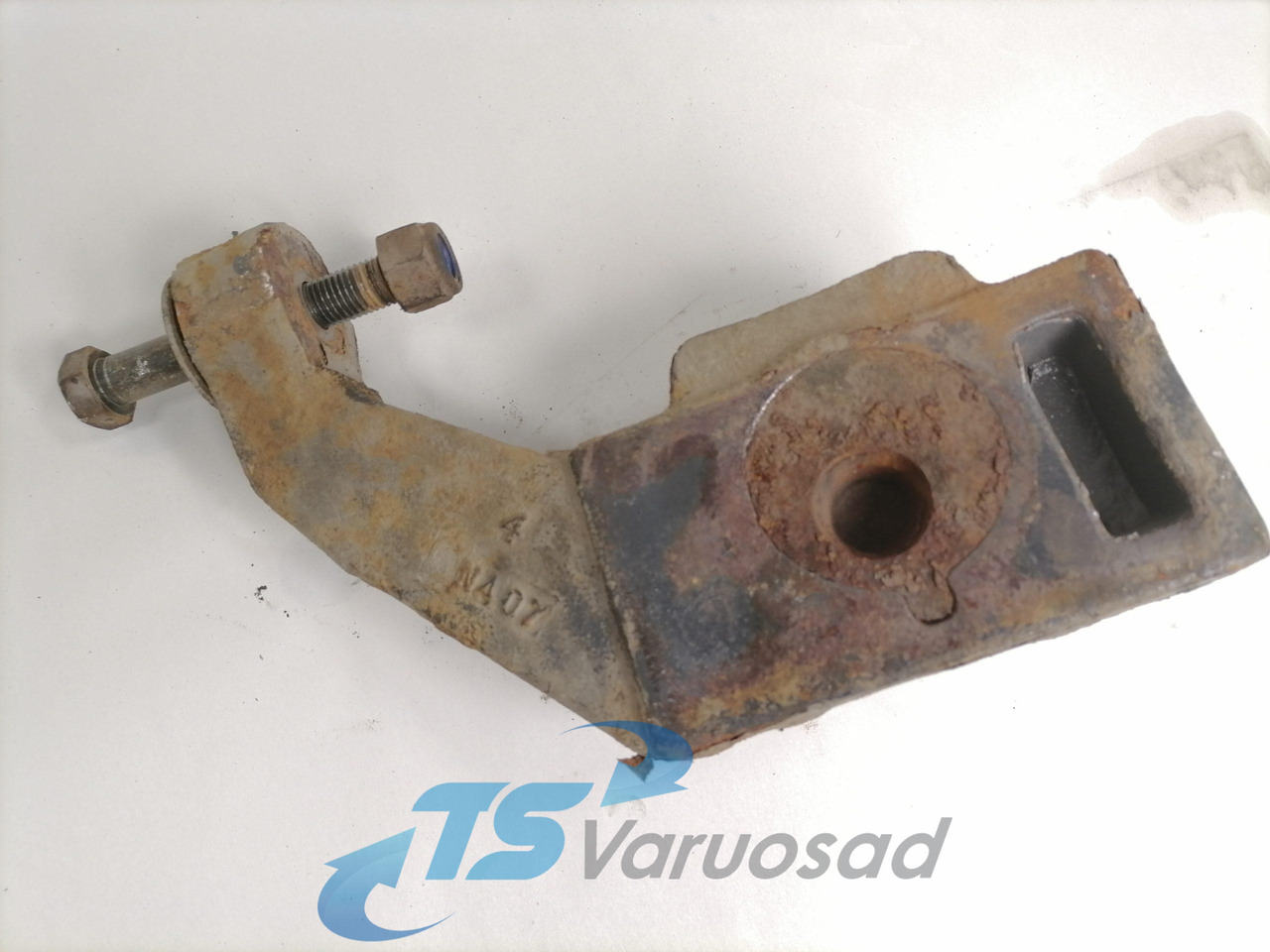 Scania Shock absorber mounting 1354061 - Suspension pour Camion: photos 4 Scania Shock absorber mounting 1354061 - Suspension pour Camion: photos 4