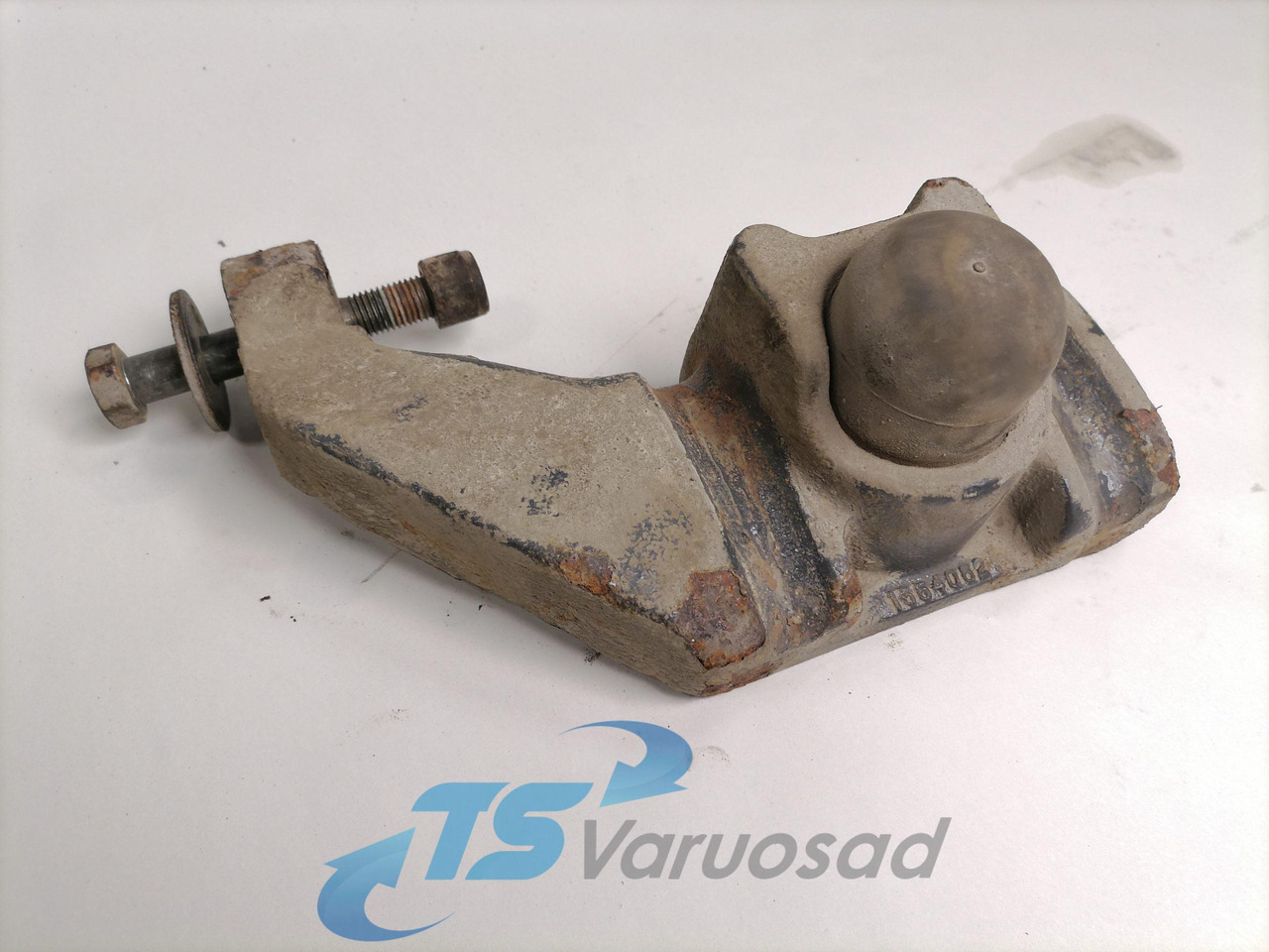 Scania Shock absorber mounting 1354062 - Suspension pour Camion: photos 1 Scania Shock absorber mounting 1354062 - Suspension pour Camion: photos 1