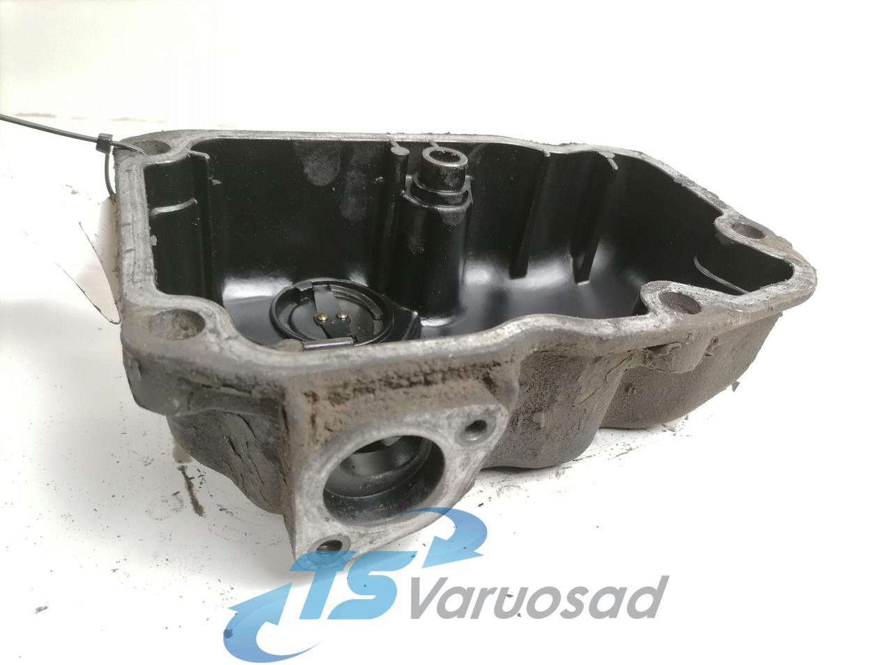 Scania Valve cover 1408903 - Culasse pour Camion: photos 3 Scania Valve cover 1408903 - Culasse pour Camion: photos 3