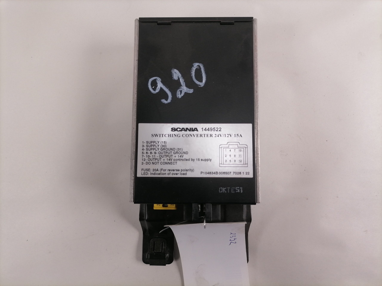 Scania Voltage converter 1449522 - Système électrique pour Camion: photos 3 Scania Voltage converter 1449522 - Système électrique pour Camion: photos 3