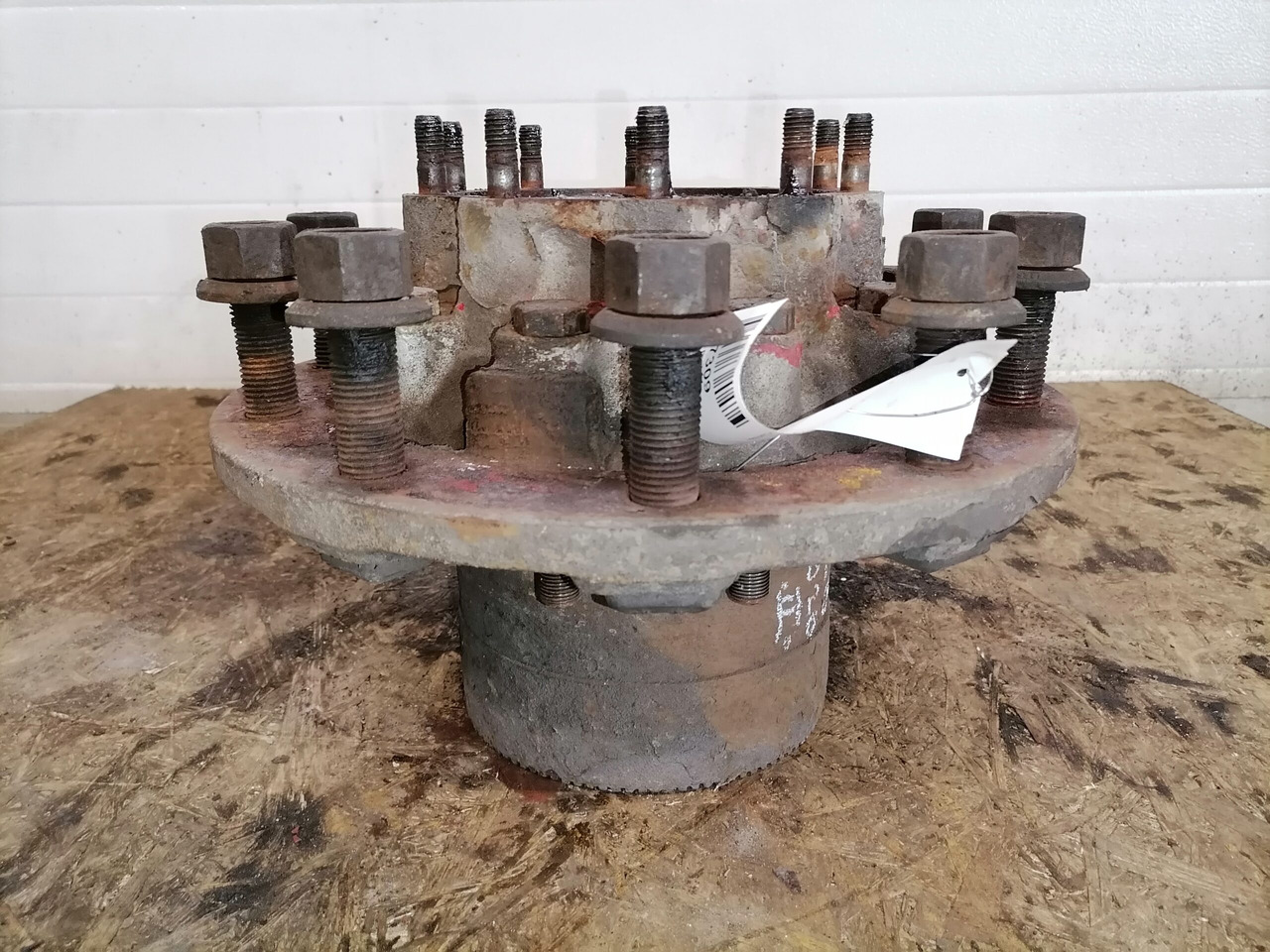 Scania Wheel hub 1382884 - Moyeu pour Camion: photos 2 Scania Wheel hub 1382884 - Moyeu pour Camion: photos 2